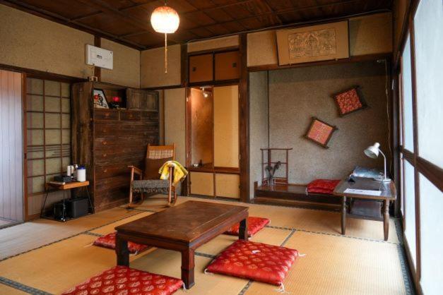 Nogataの商店街の一角にあるちいさな隠れ家　忘覚庵 * Nogata (Fukuoka)