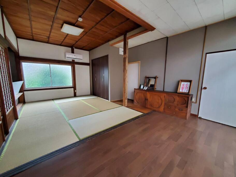 Nogataの商店街の一角にあるちいさな隠れ家　忘覚庵 Apartment Nogata (Fukuoka)