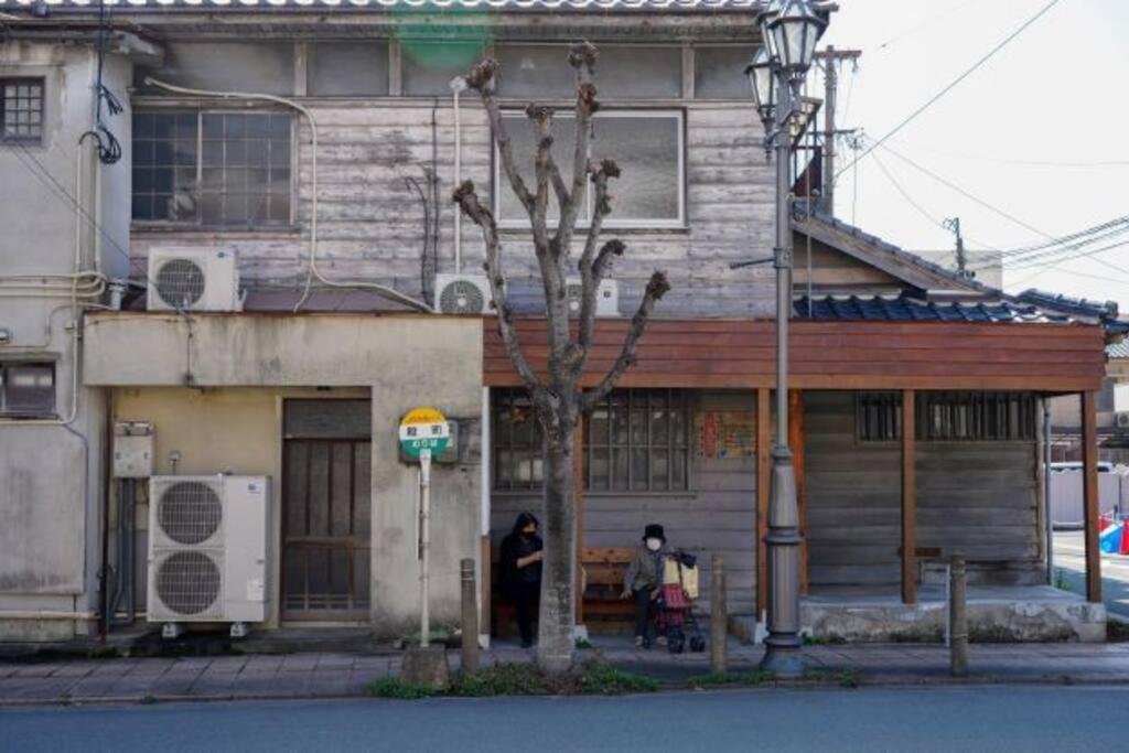 Nogataの商店街の一角にあるちいさな隠れ家　忘覚庵