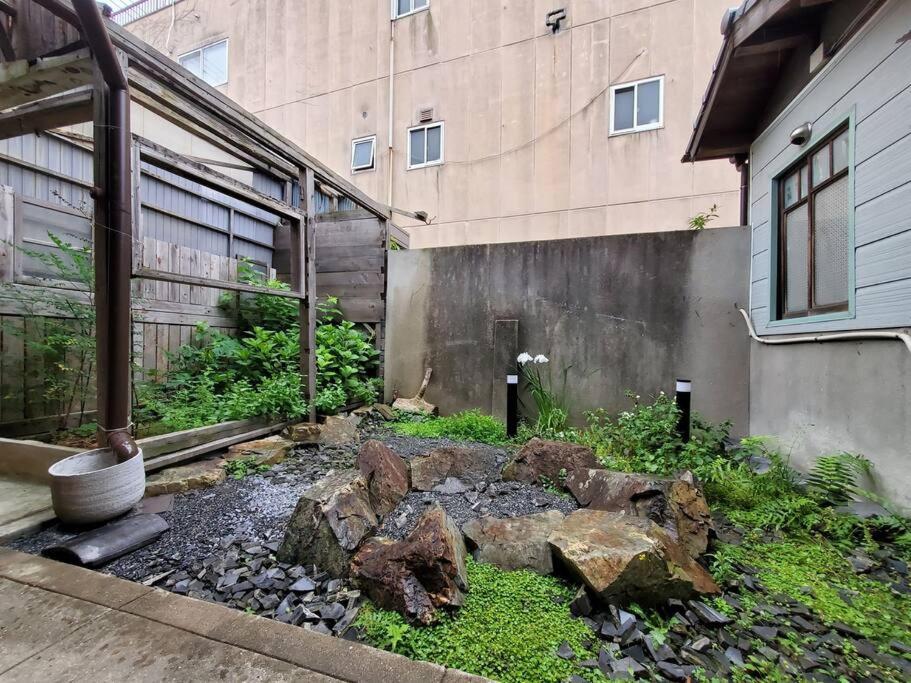Apartment Nogataの商店街の一角にあるちいさな隠れ家　忘覚庵